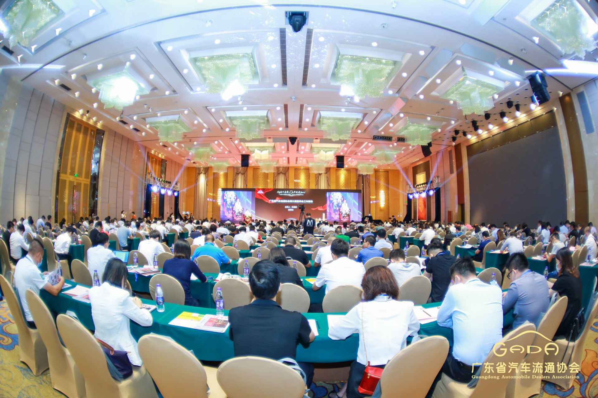 喜报丨济南波涛高技能人才培训有限公司“包揽”省汽车流通行业颁奖礼53项大奖(图1)